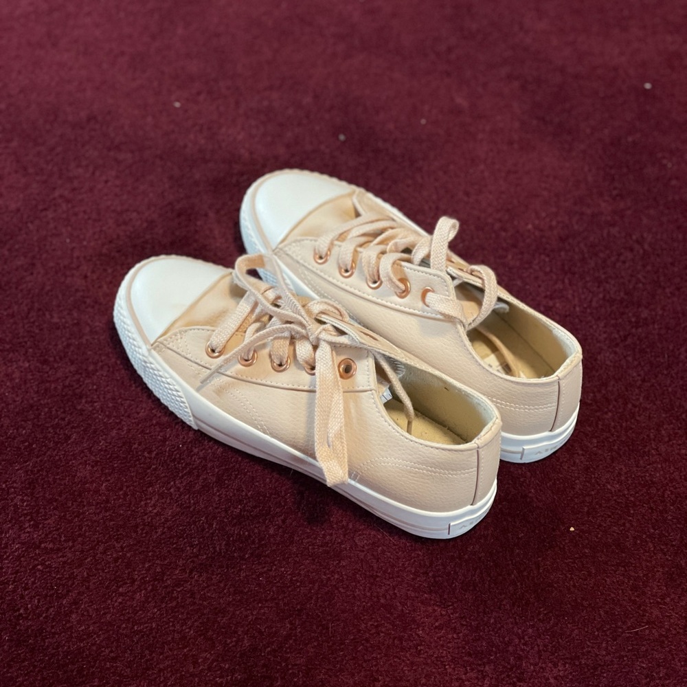AirWalk Shoes